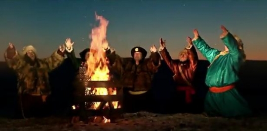 Галын тахилга буюу галд идээ өргөх ёс